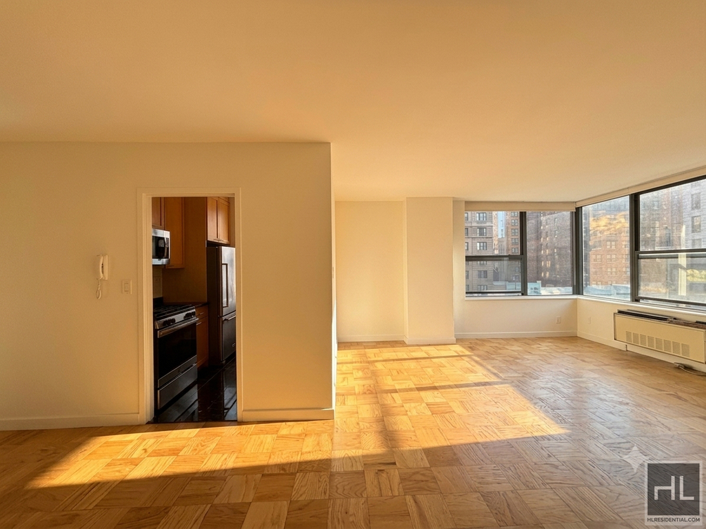 West 87th Street - Photo 0