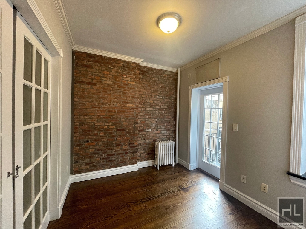 East 5 Street - Photo 1