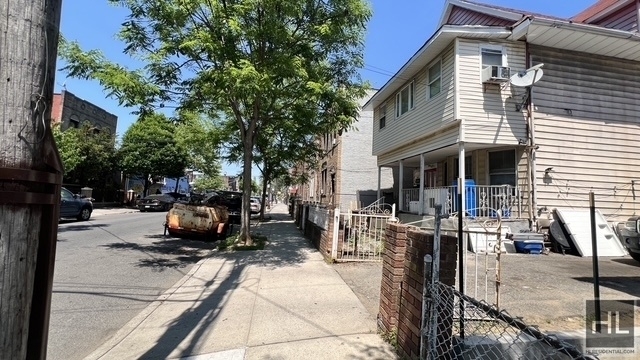 251 East 55 Street - Photo 16