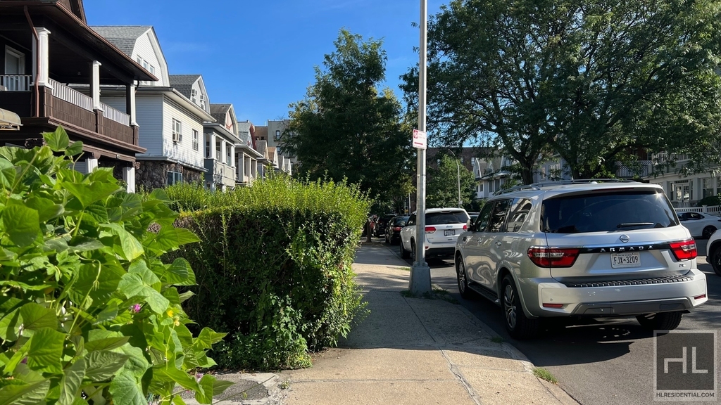 1043 East 14 Street - Photo 11