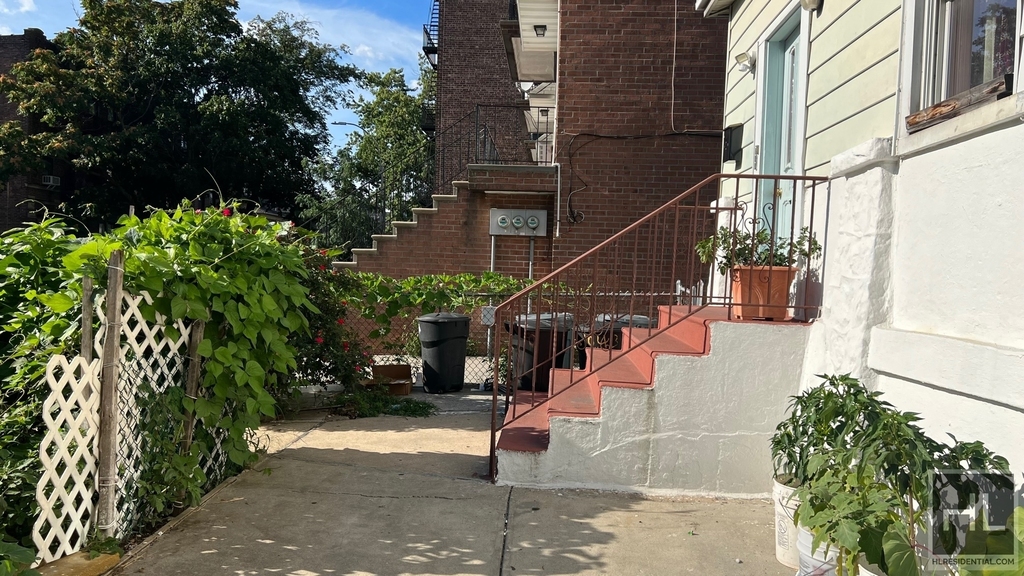 1043 East 14 Street - Photo 13