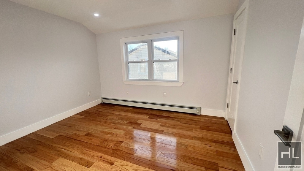 153-23 123 Avenue - Photo 3
