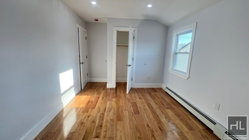 153-23 123 Avenue - Photo 4
