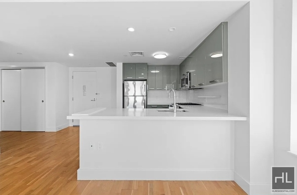 310 Clarkson Avenue - Photo 2