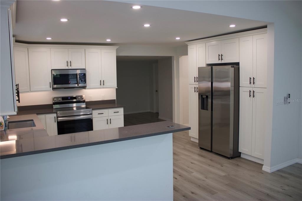 1574 Ewing Avenue - Photo 4