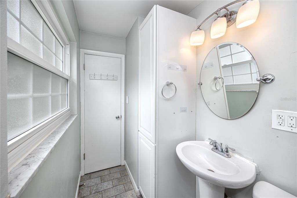 2260 Harn Boulevard - Photo 19