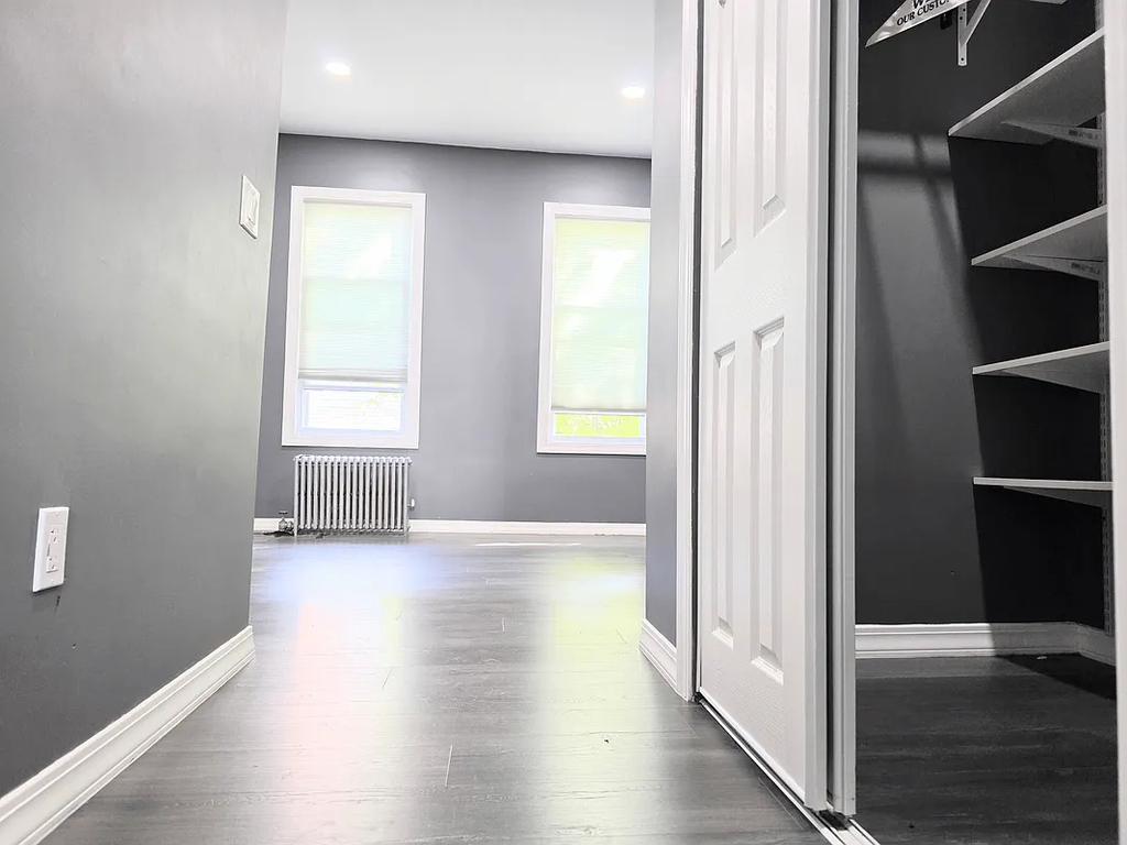 749 40th Street - Photo 4