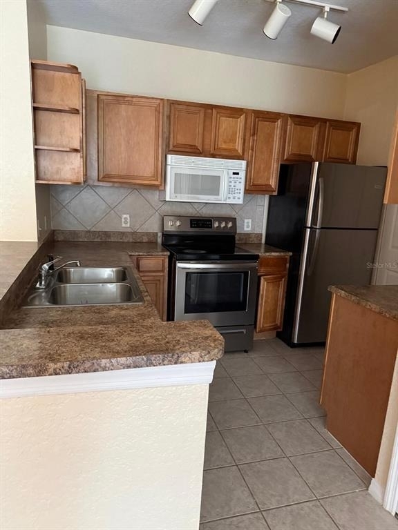 6141 Metrowest Boulevard - Photo 2