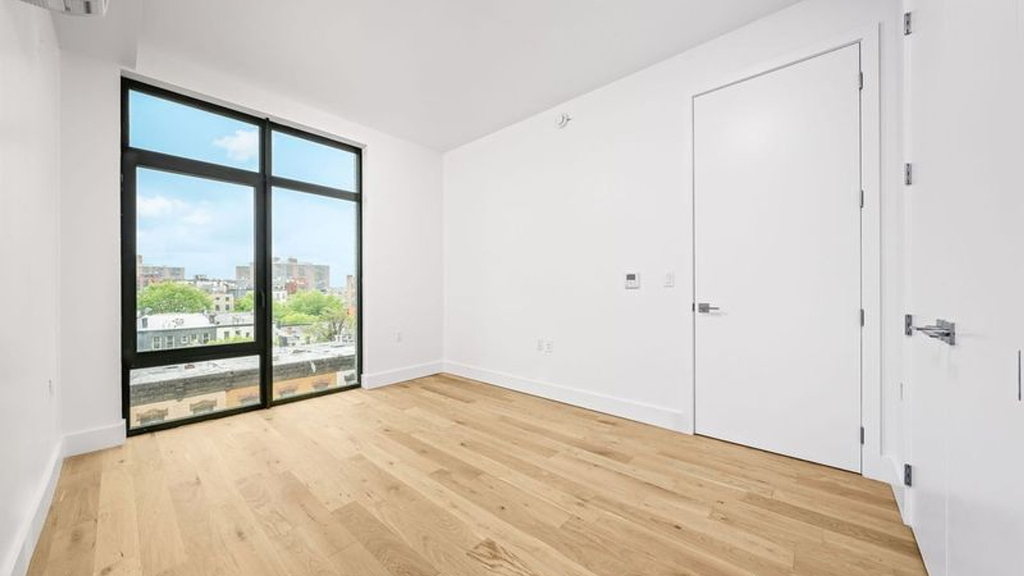 597 Grand St 11211 - Photo 2