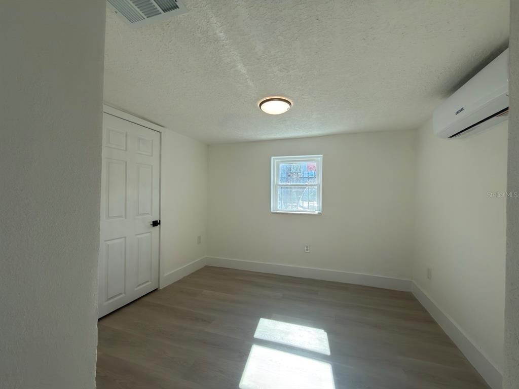401 E Columbus Drive - Photo 9