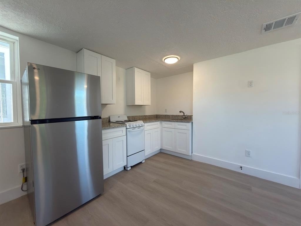 401 E Columbus Drive - Photo 4