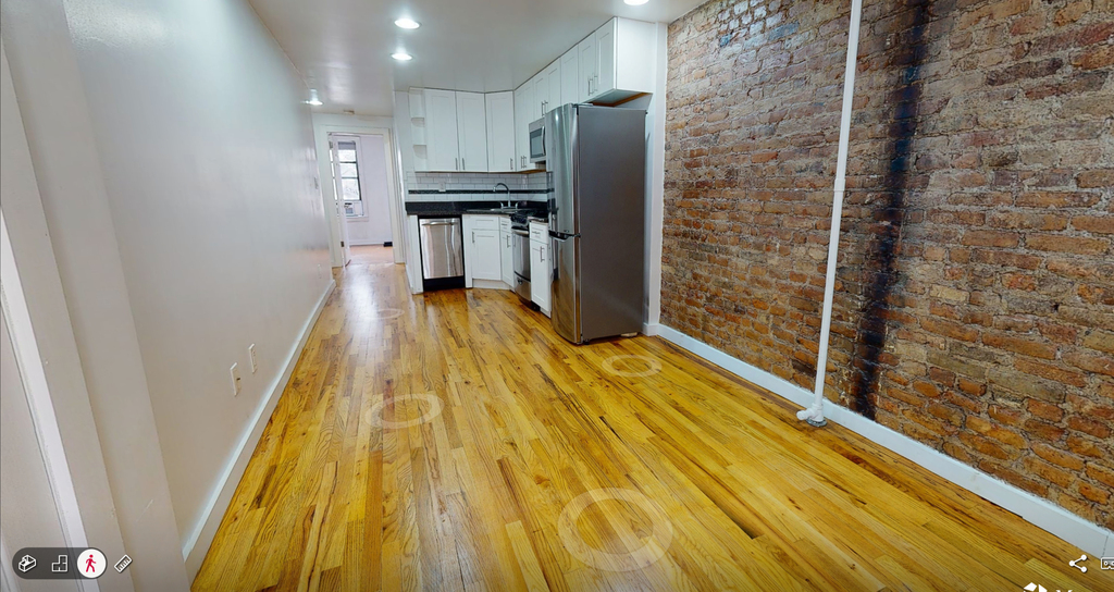 East 7th Street - Photo 3
