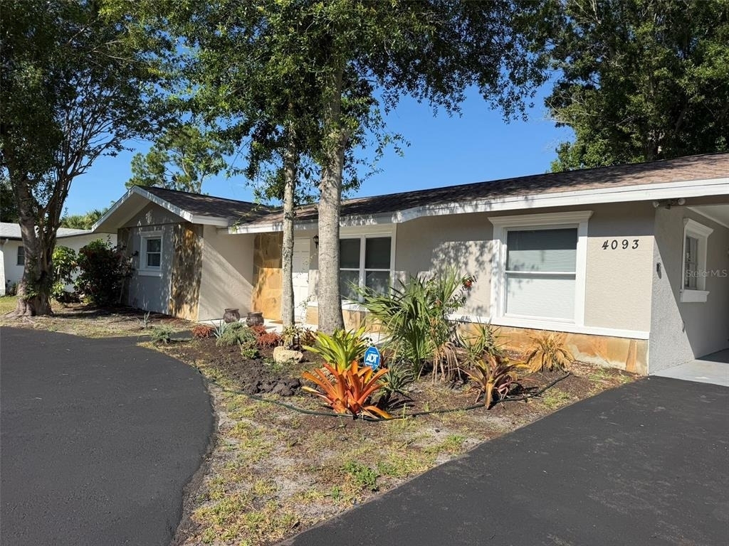 4093 Drance Street - Photo 2