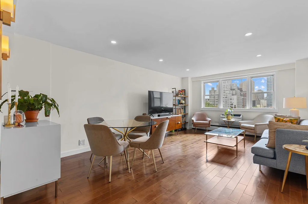 446 East 86th Street - Photo 1