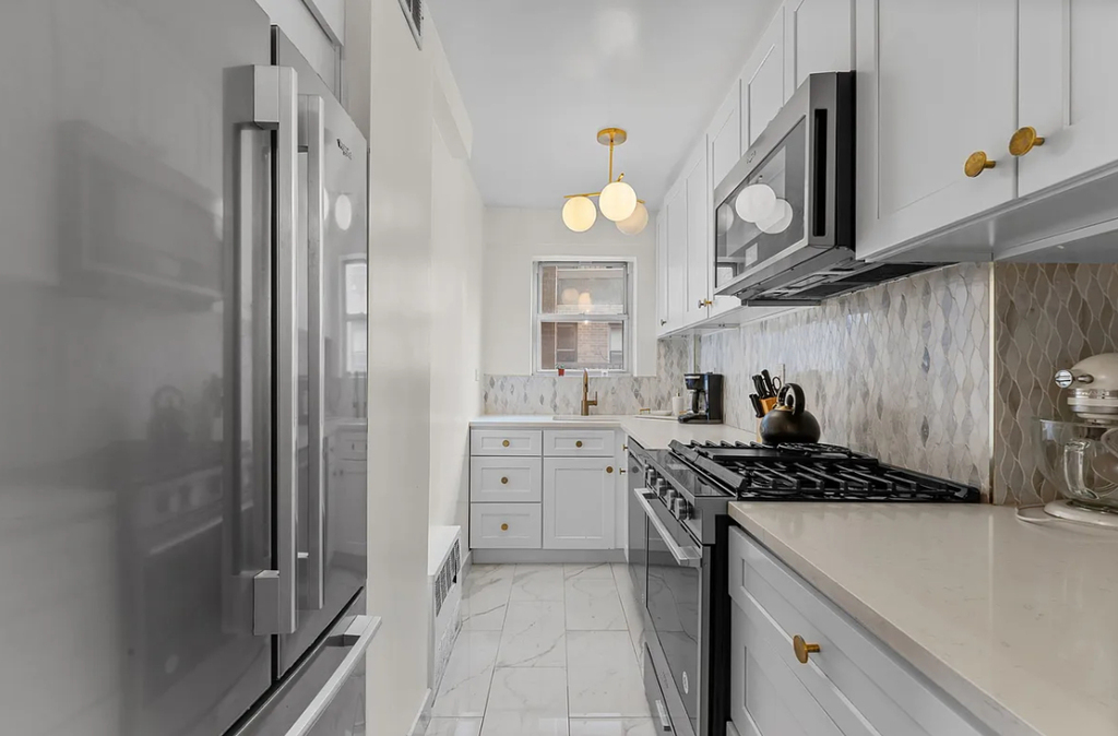 446 East 86th Street - Photo 4