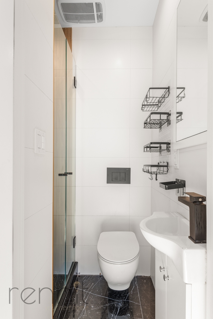702 Evergreen Avenue - Photo 5