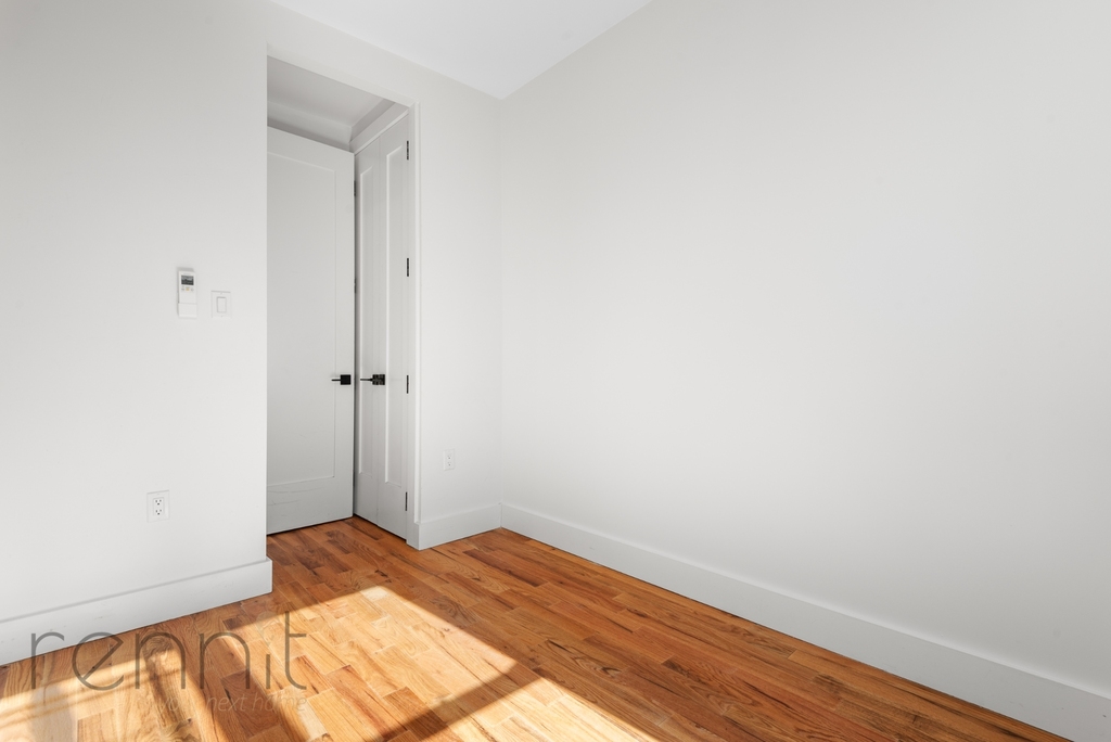 702 Evergreen Avenue - Photo 9