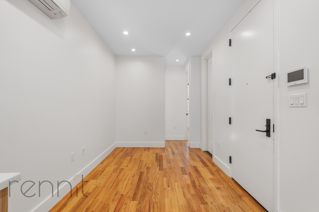 702 Evergreen Avenue - Photo 1