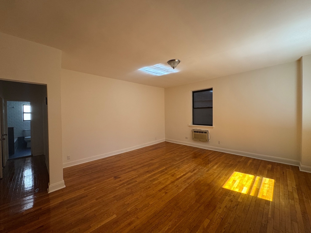 243 West 99th Street - Photo 5