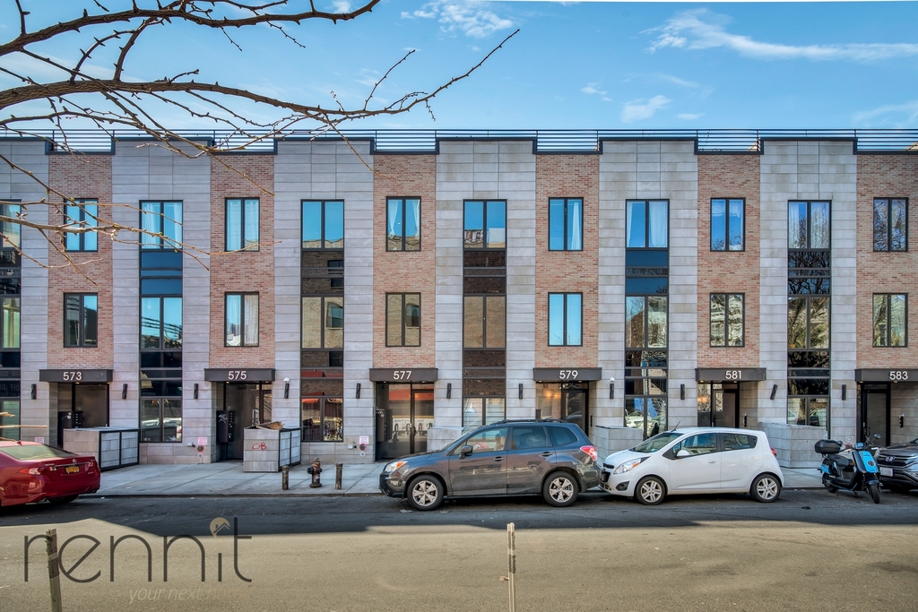 575 Van Buren Street - Photo 15