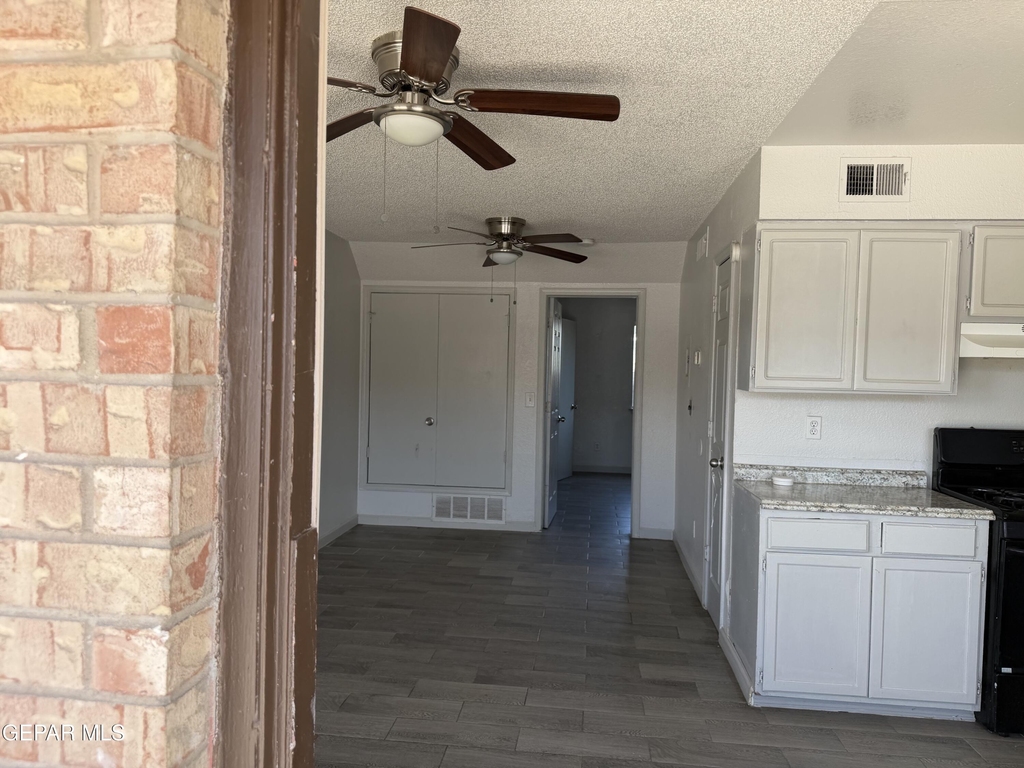 8507 Alameda Avenue - Photo 1