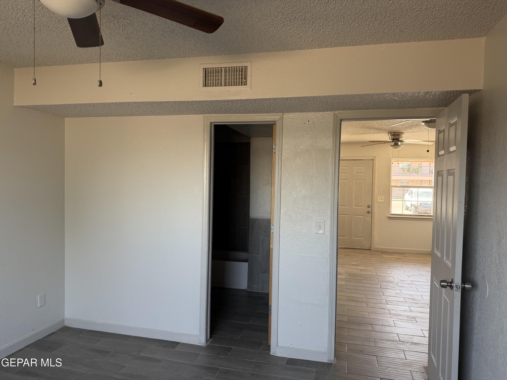 8507 Alameda Avenue - Photo 6