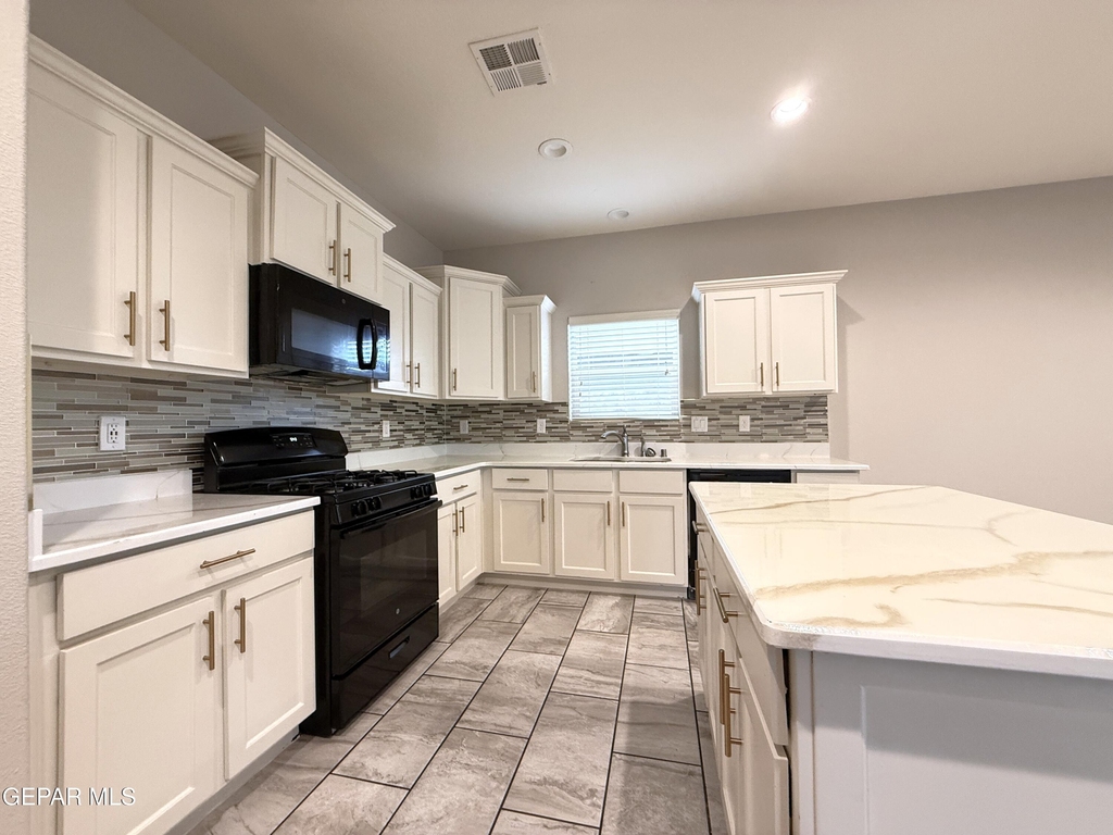1028 Flyer Place - Photo 19
