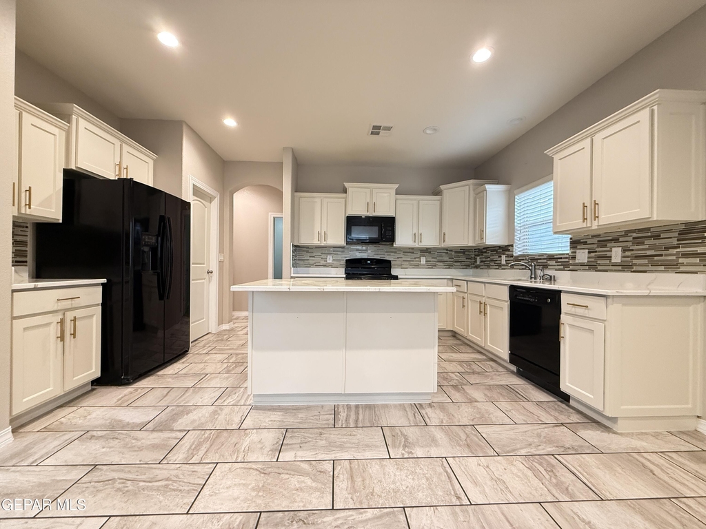 1028 Flyer Place - Photo 17