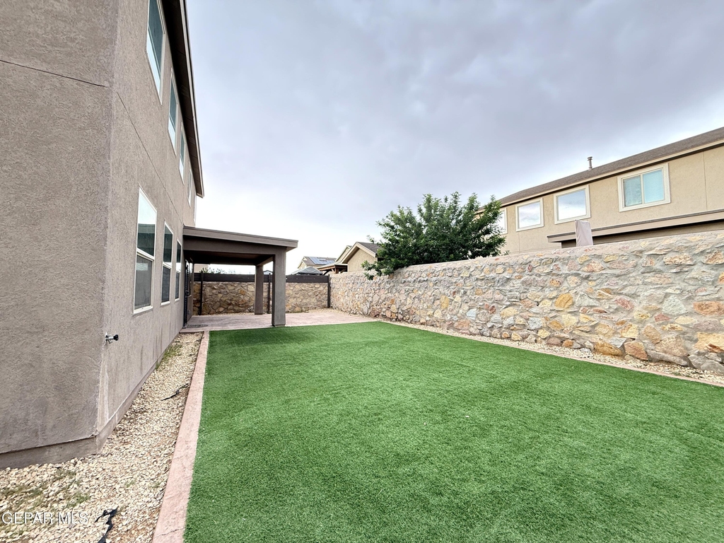 1028 Flyer Place - Photo 6