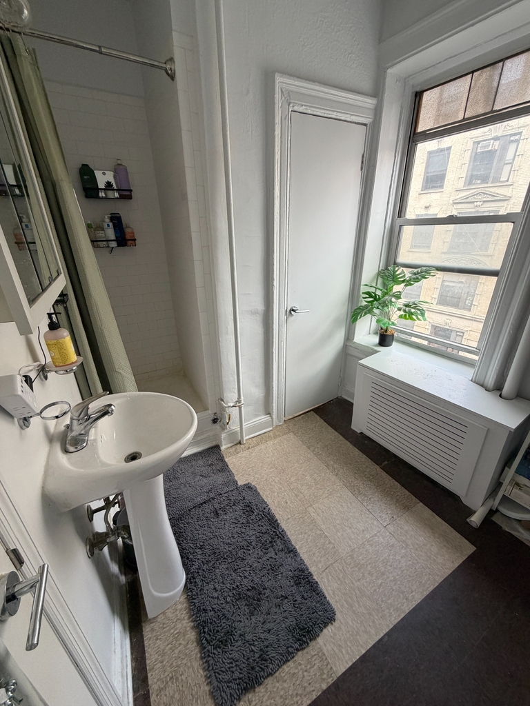 151 Mott Street - Photo 8