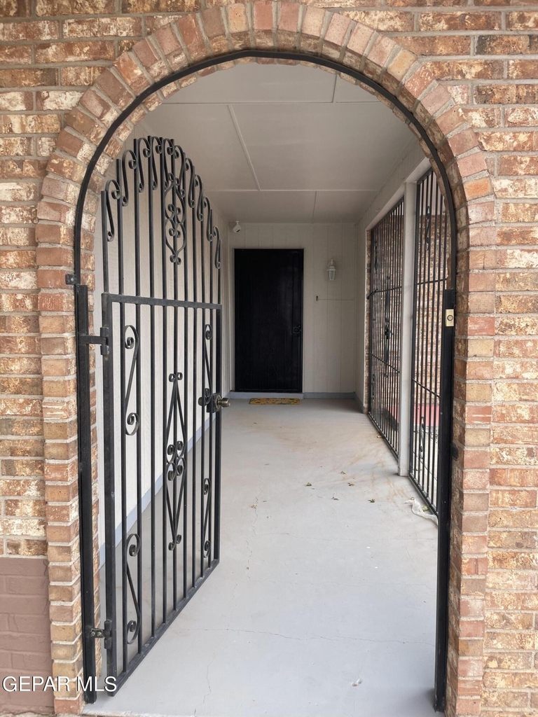 10604 Fieldrock Court - Photo 16