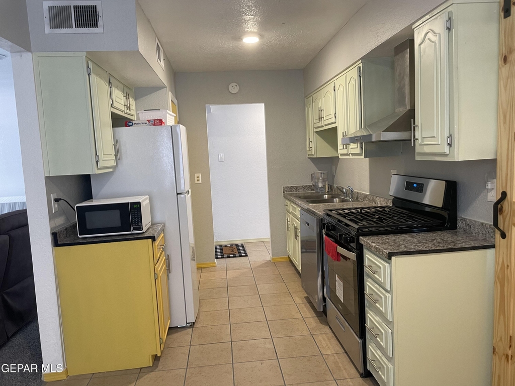 10604 Fieldrock Court - Photo 26