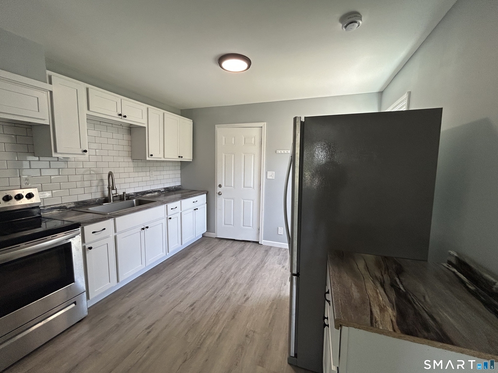 18 Lynwood Drive - Photo 5