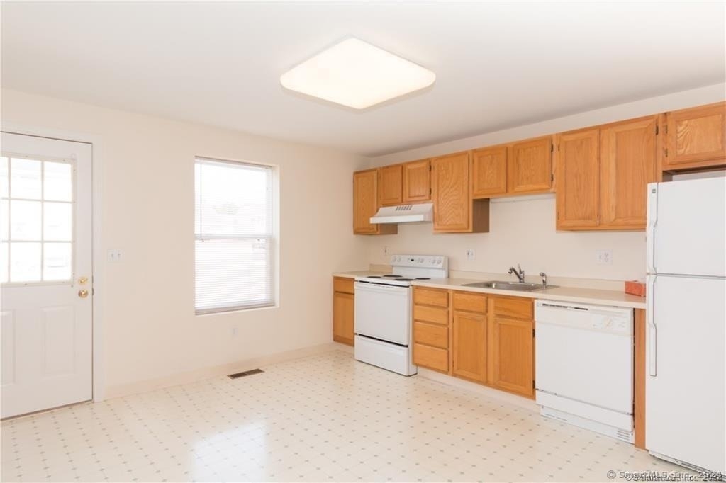 6 Larkspur Lane - Photo 3