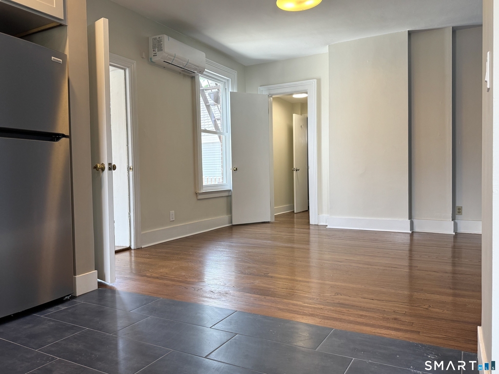 251 Edwards Street - Photo 3