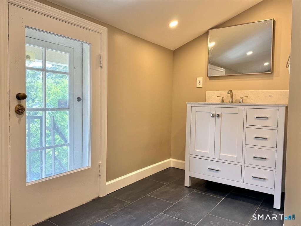 251 Edwards Street - Photo 12