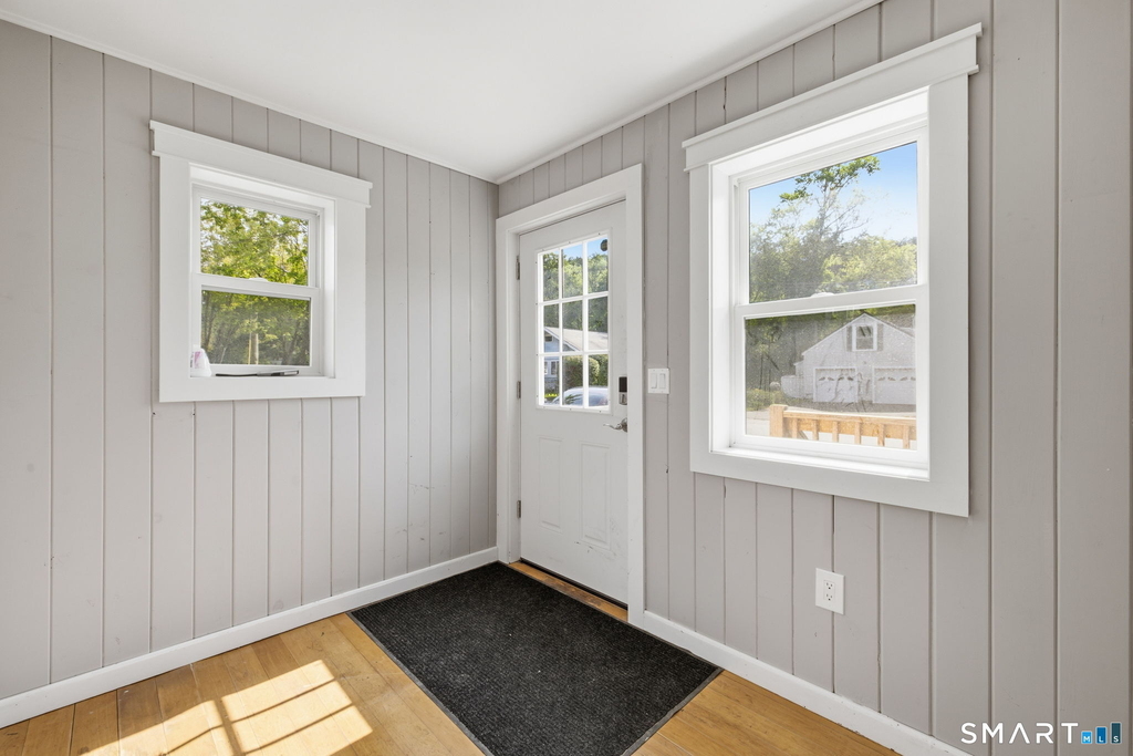 29 Main Street - Photo 2