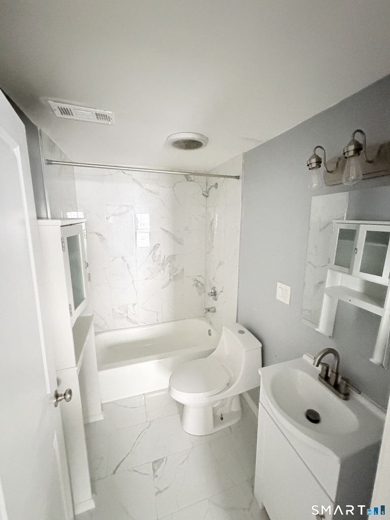 16 Daggett Street - Photo 3