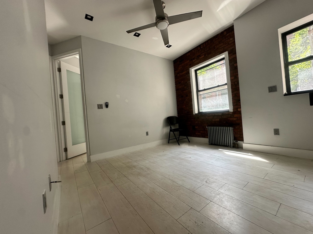 West 52nd Street - Photo 2
