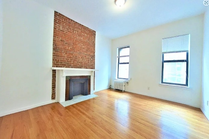 1402 Lexington Avenue - Photo 4