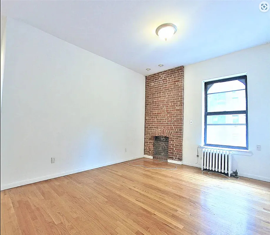 1402 Lexington Avenue - Photo 1