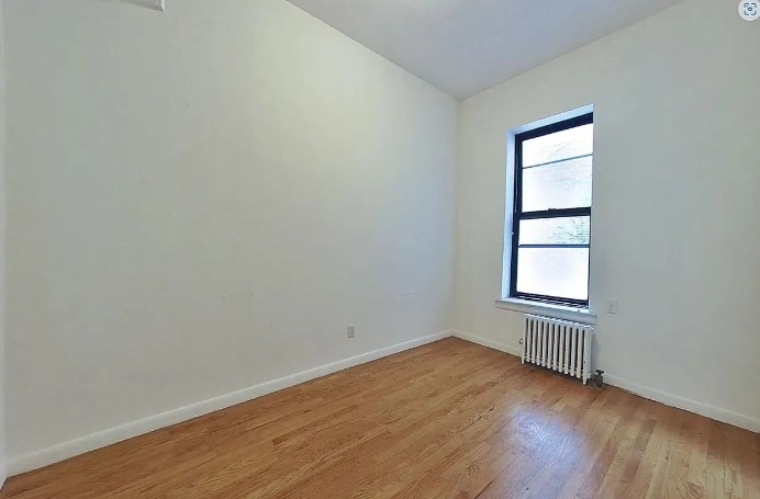 1402 Lexington Avenue - Photo 5
