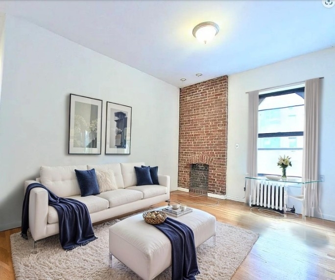 1402 Lexington Avenue - Photo 0