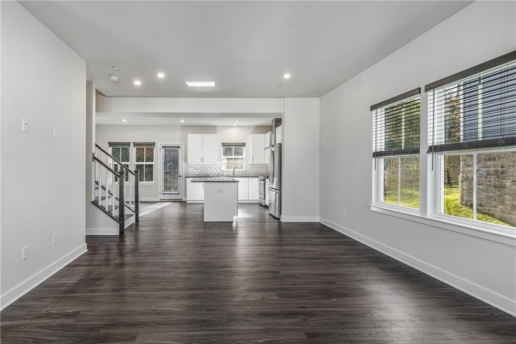 143 Moyer Hill Dr - Photo 3