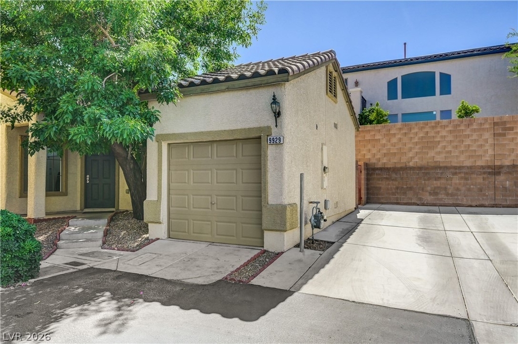 9929 Markhorn Court - Photo 0