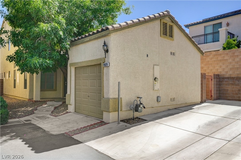 9929 Markhorn Court - Photo 2