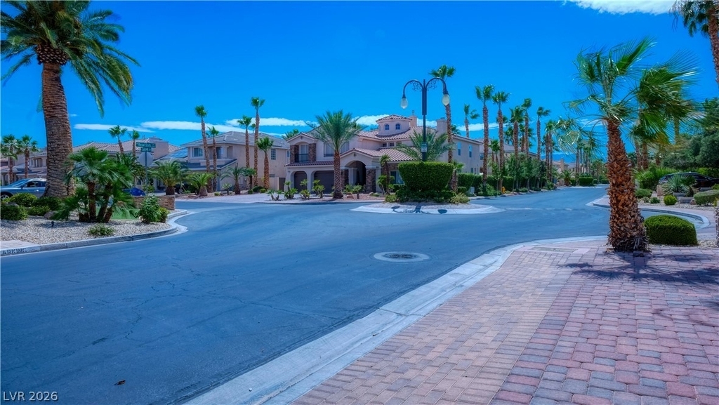 3924 Royal Scots Avenue - Photo 34