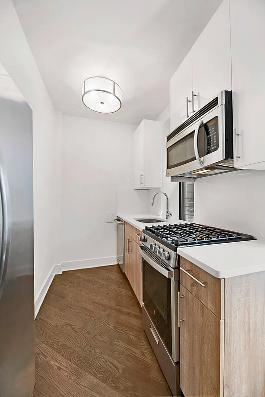 226 East 70th Street - Photo 1