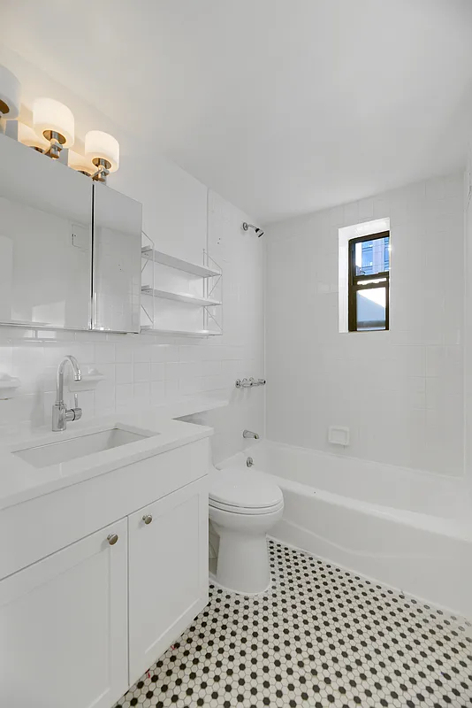 121 Madison Avenue - Photo 7