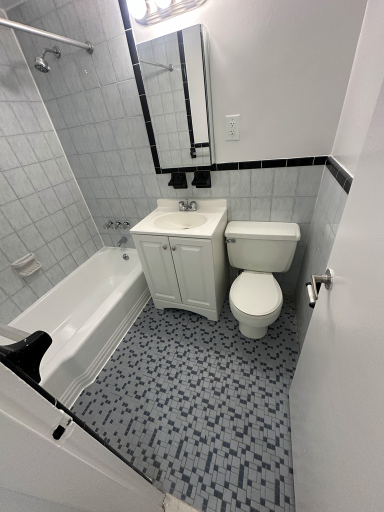 260 west 27th st - Photo 9